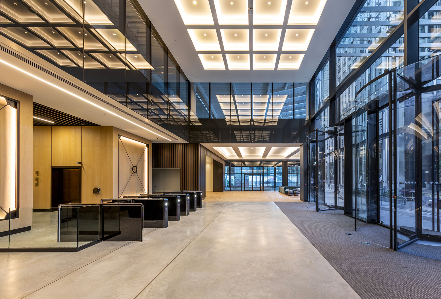 25 North Colonnade — 5