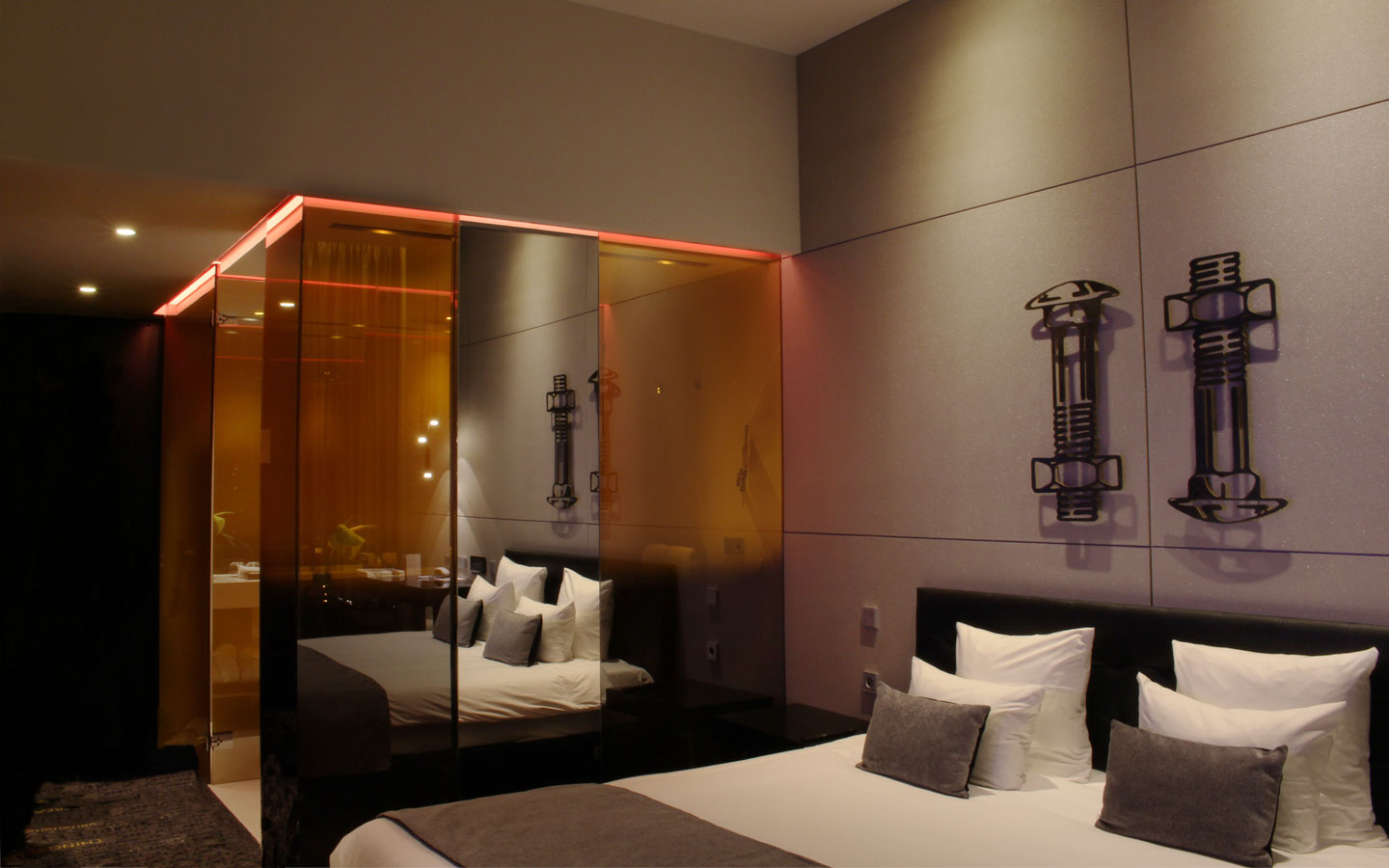 Artotel — 2