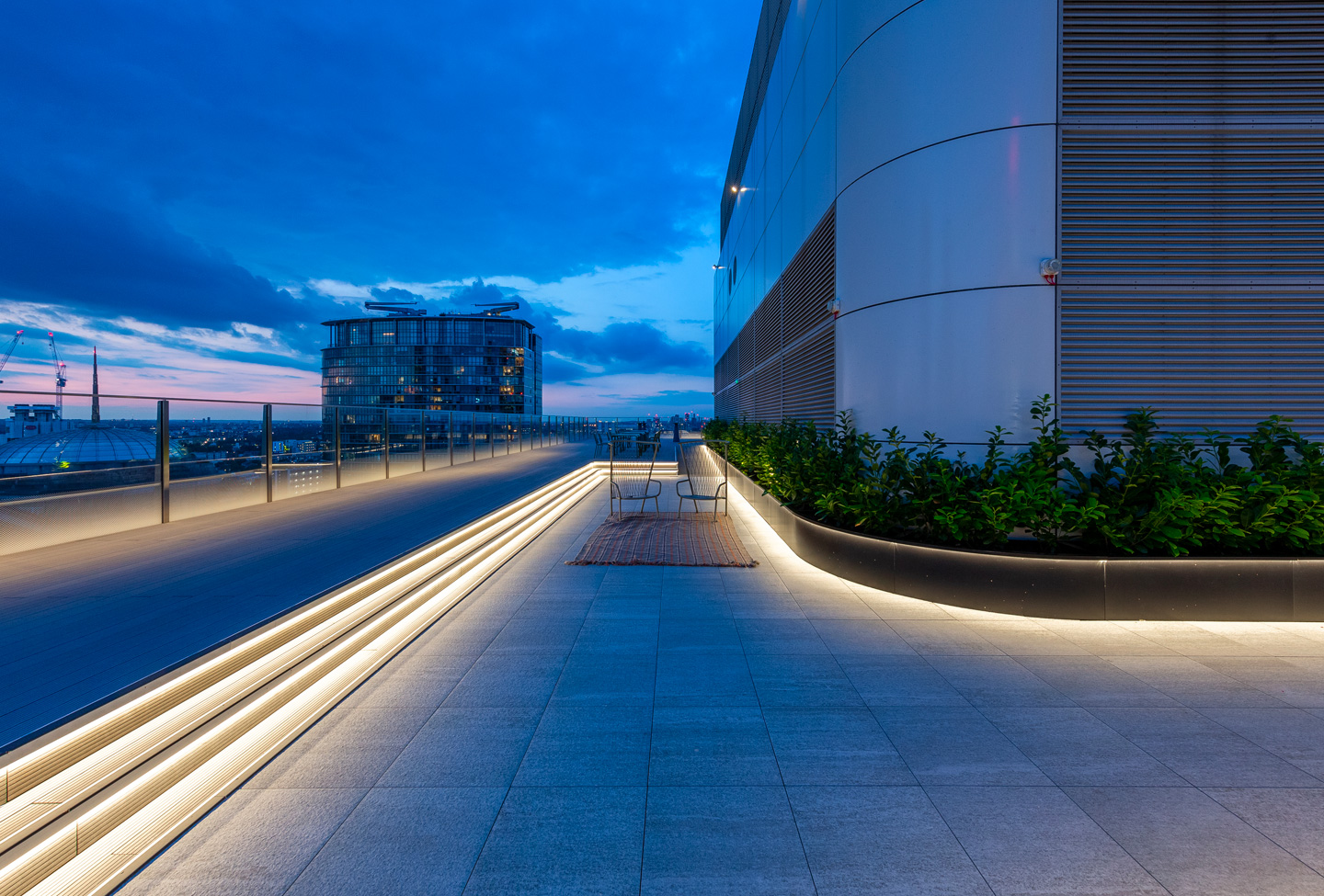 25 North Colonnade — 3